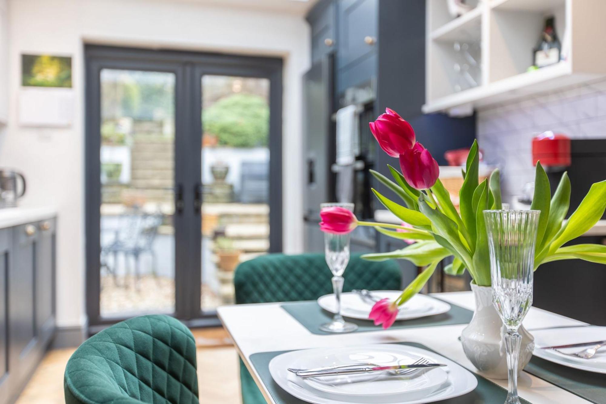 Stone Cottage In Picturesque North Yorkshire Village - Bull Dog Cottage Ampleforth Eksteriør billede