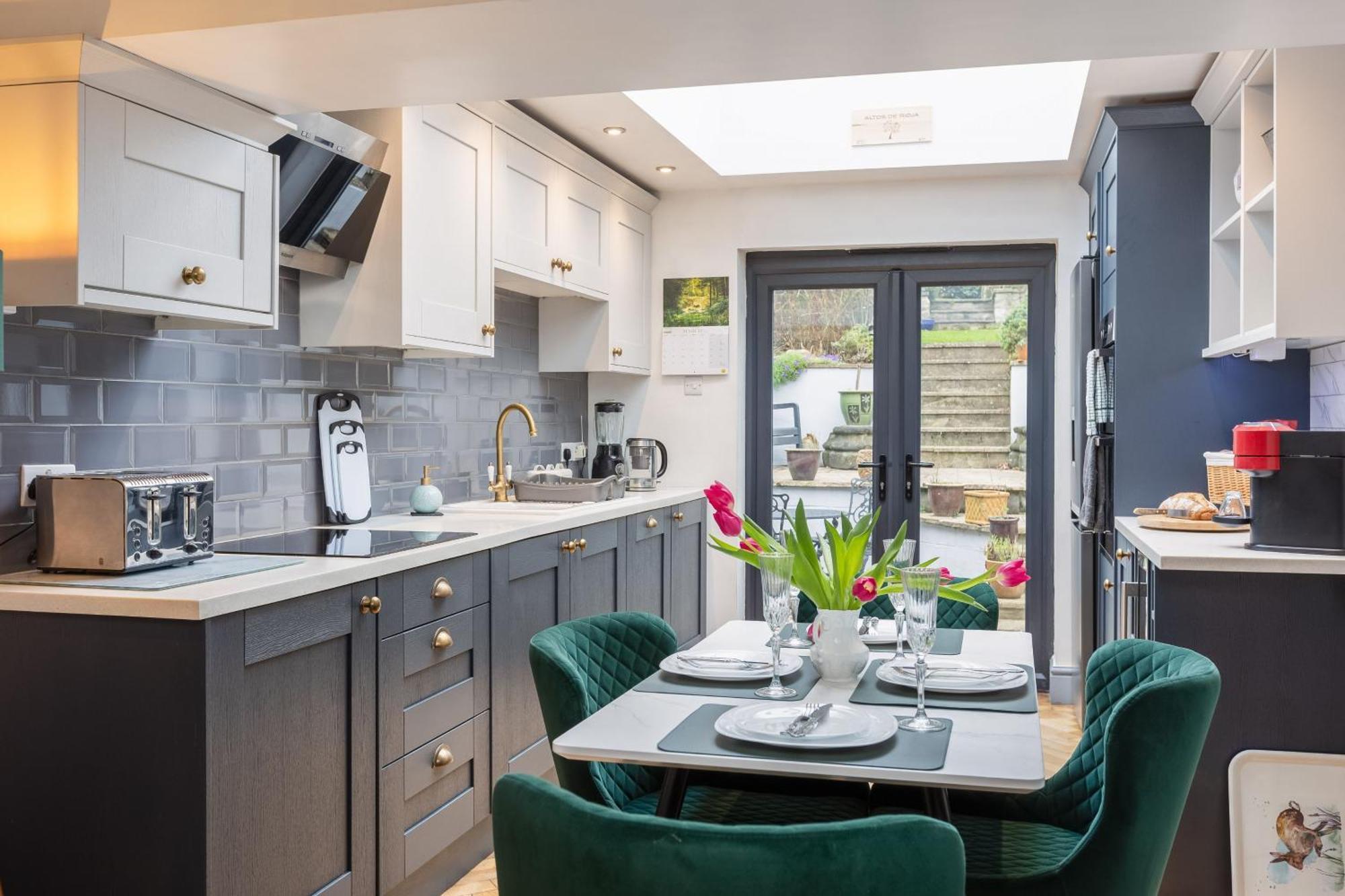 Stone Cottage In Picturesque North Yorkshire Village - Bull Dog Cottage Ampleforth Eksteriør billede